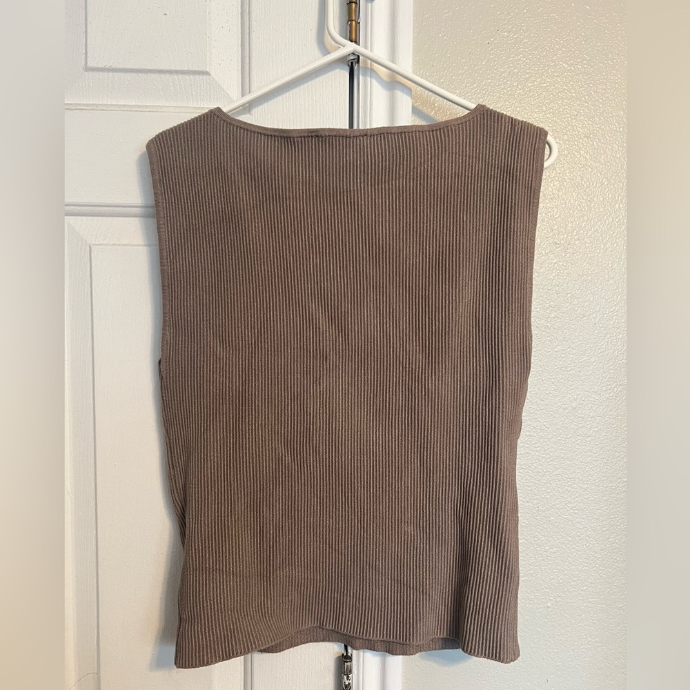 Abercrombie & Fitch Ribbed Tank Top in Taupe - Picture 4 of 4
